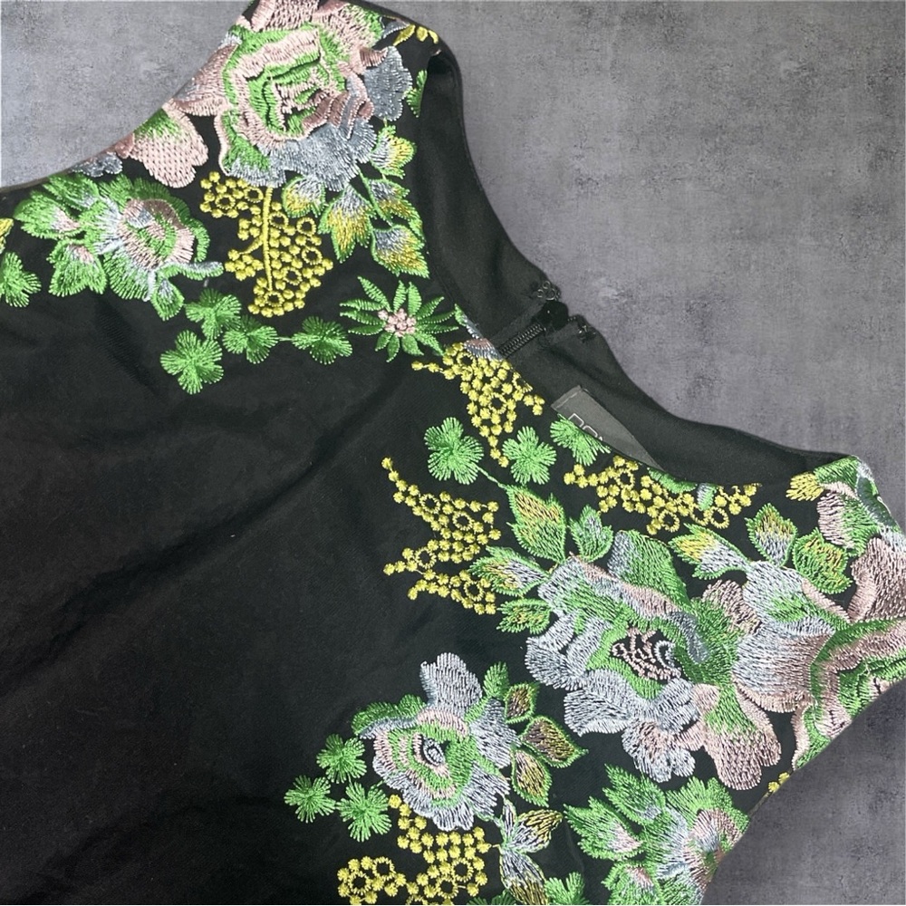 Donna Ricco Embroidered Dress - 8 - Picture 6 of 12